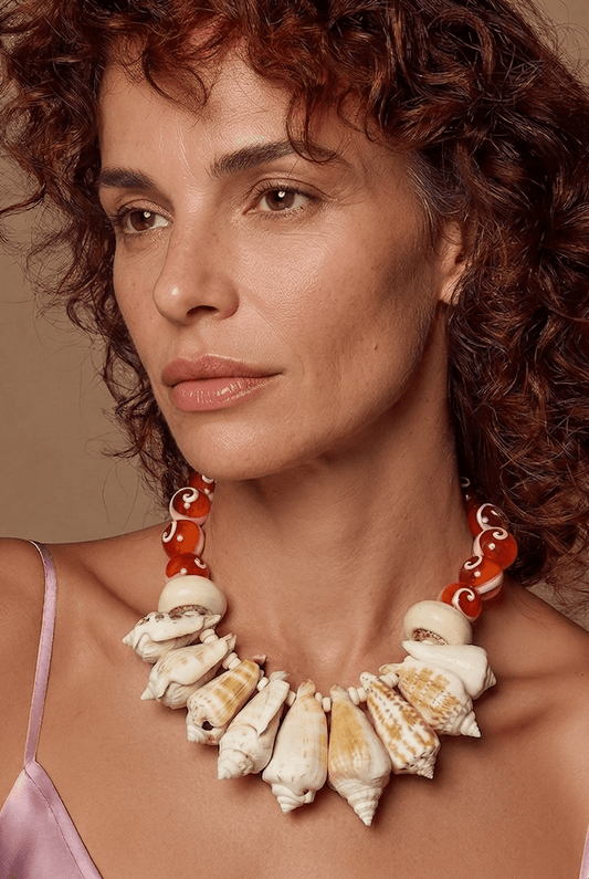 ALMA | Collar "Algarve" Conchas Naturales y Madre Perla - GRANATE 27