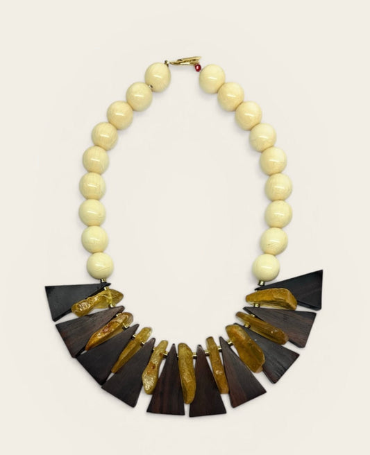 ALMA | Collar Ámbar y Madera - GRANATE 27