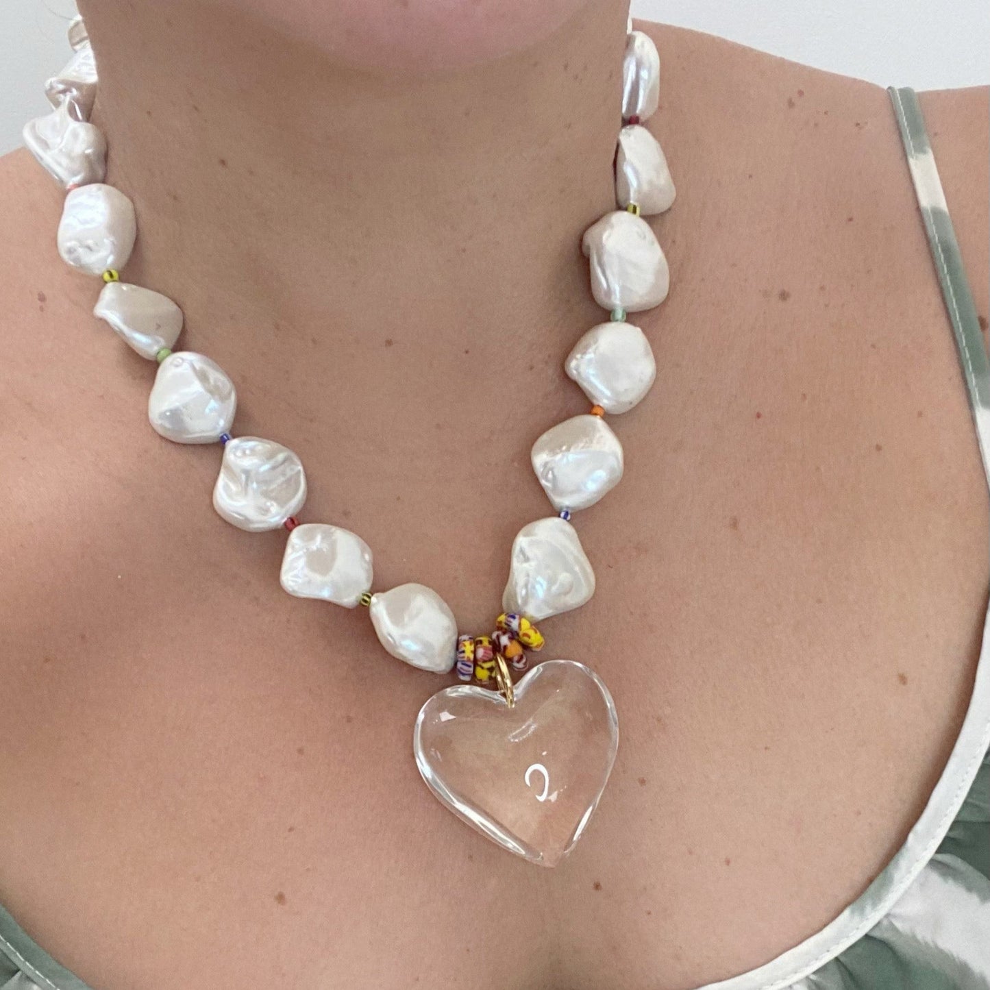 Collar de Perla Nácar y Colgante Corazón - GRANATE 27