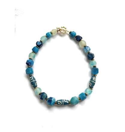 Collar de Azul de Ágatas y Vidrio Africano