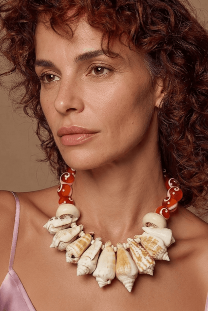 ALMA | Collar "Algarve" Conchas Naturales y Madre Perla - GRANATE 27