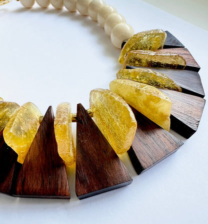 ALMA | Collar Ámbar y Madera - GRANATE 27