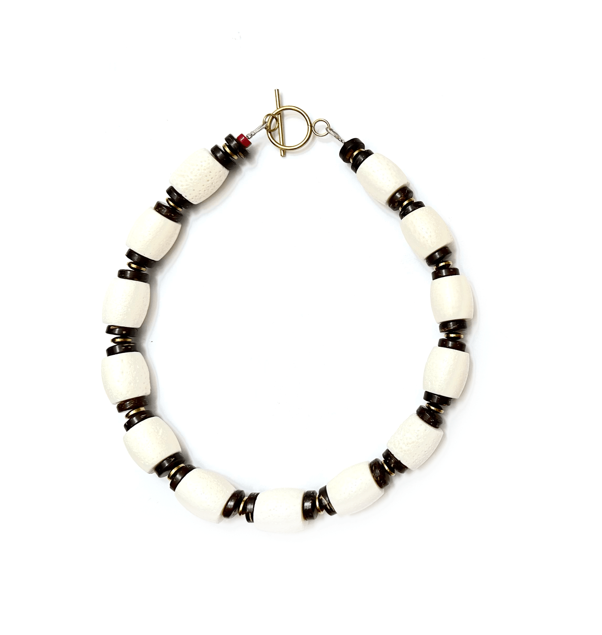 ALMA | Collar "Cádiz" de Coral Blanco - GRANATE 27