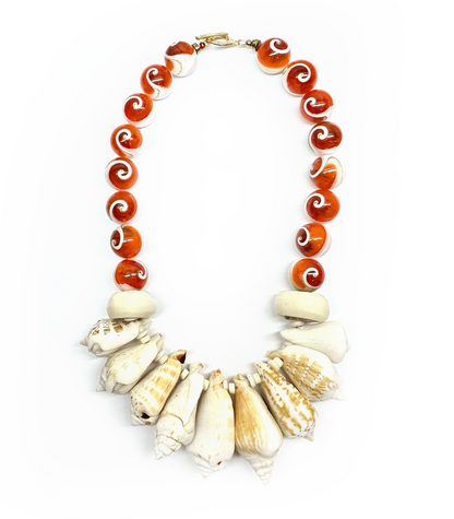 ALMA | Maxi Collar "Costa Coral" con Conchas Naturales y Madre Perla - GRANATE 27