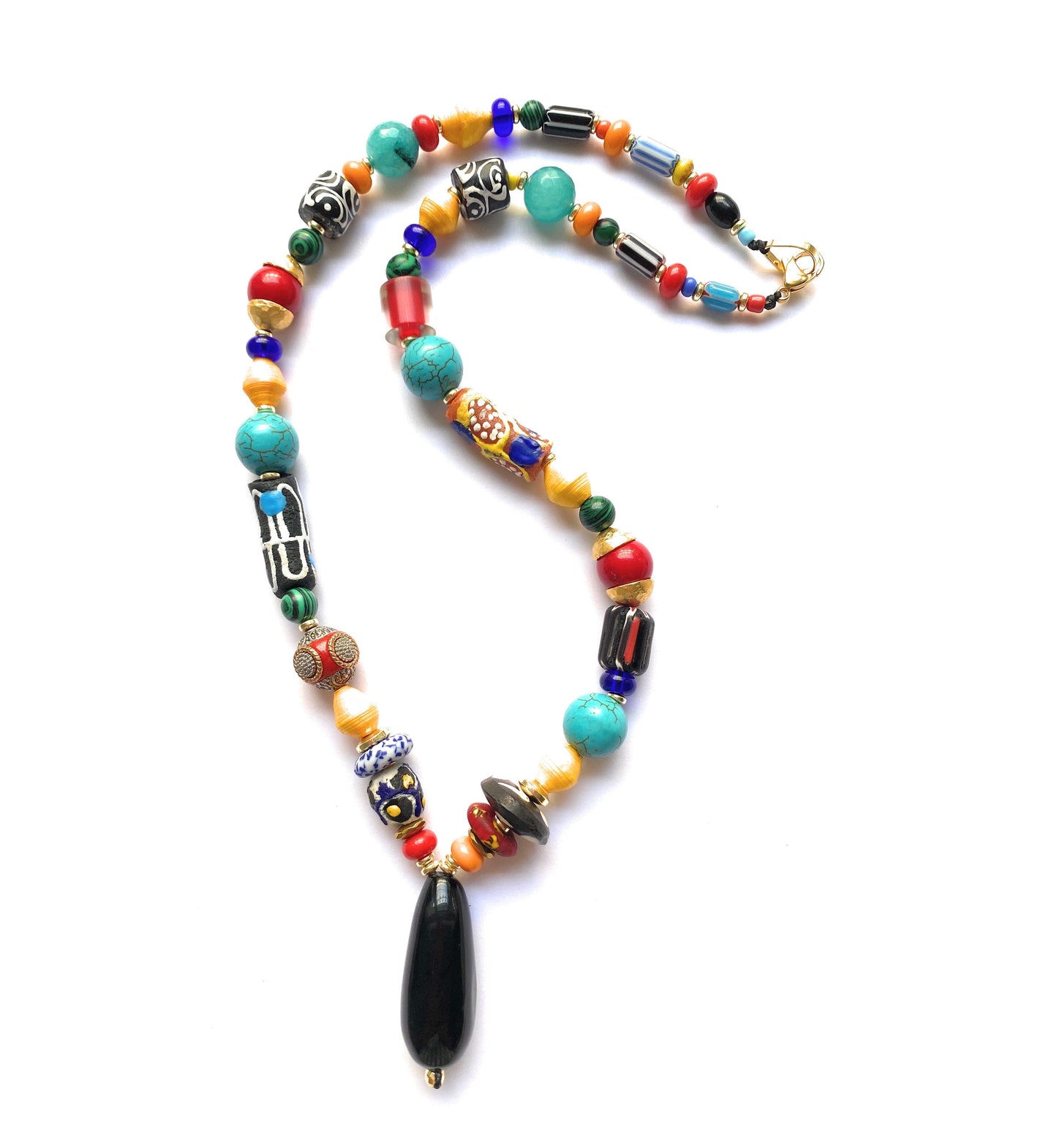 Collar Étnico Multicolor de Vidrio Africano y Ónix - GRANATE 27