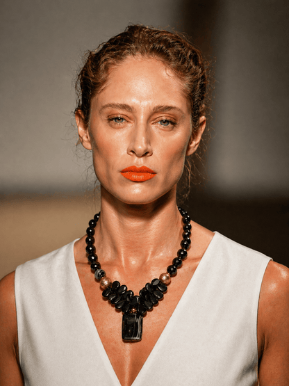 Collar Negro de Ágatas y Ónix - GRANATE 27