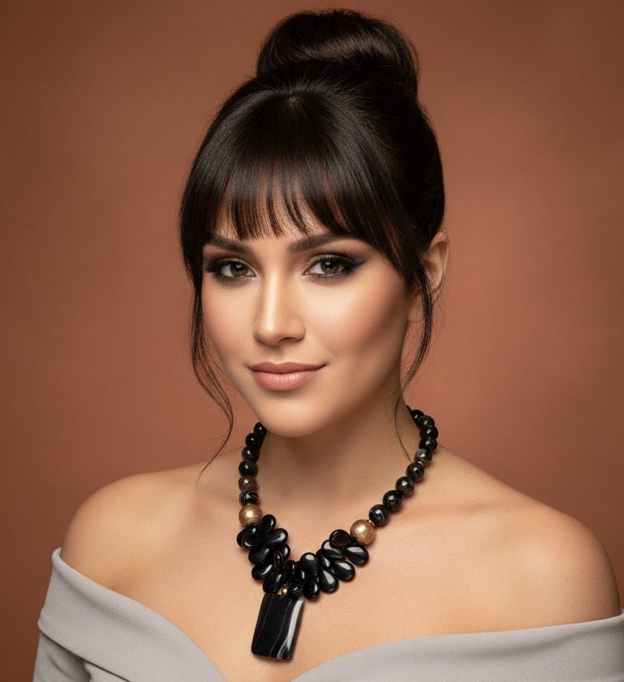 Collar de Piedras negras - GRANATE 27