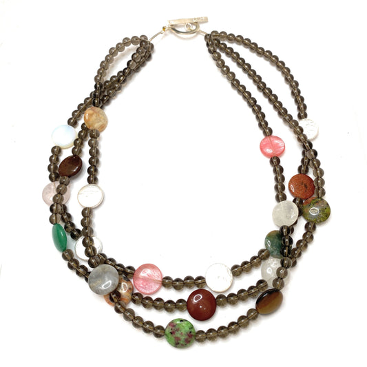 Collar Triple de Cristal Ahumado y Piedras Naturales - GRANATE 27