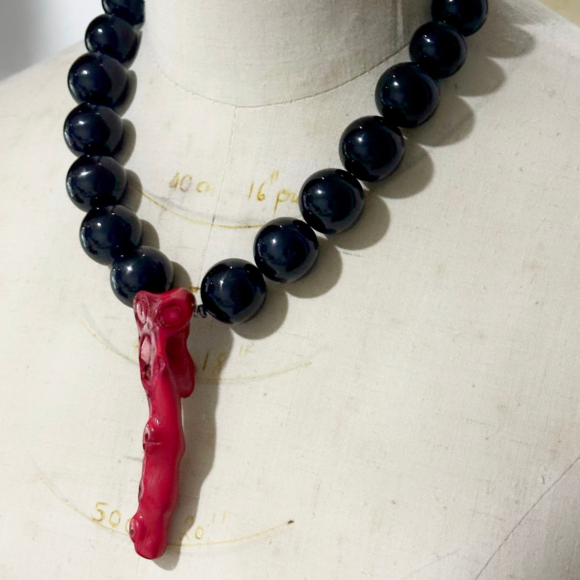 Maxi Collar de Ónix y Coral - GRANATE 27