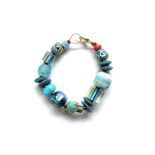 Pulsera Celeste de Vidrio Africano y Piedras Naturales - GRANATE 27