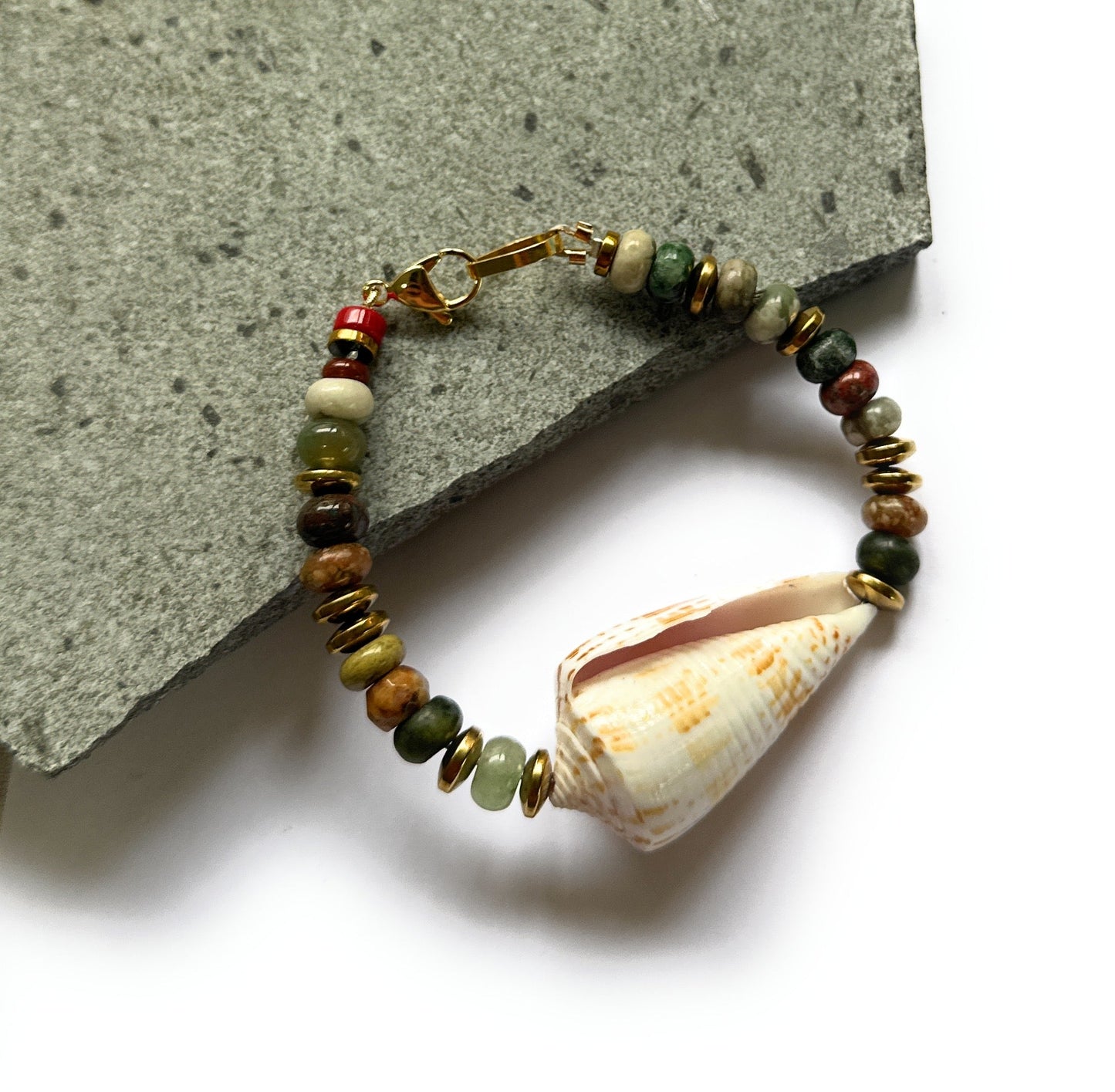Pulsera Piedras Naturales y Concha - GRANATE 27