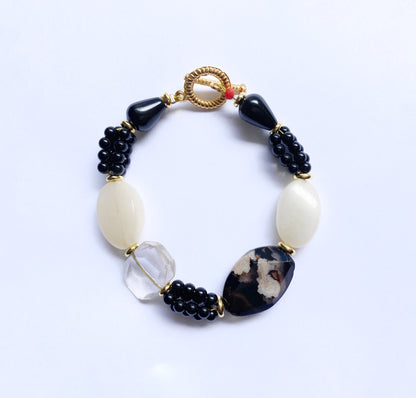 Pulsera de Piedras Naturales en Negro - GRANATE 27